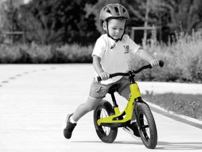 BRN Flash magnesium loopfiets 12 inch fel geel